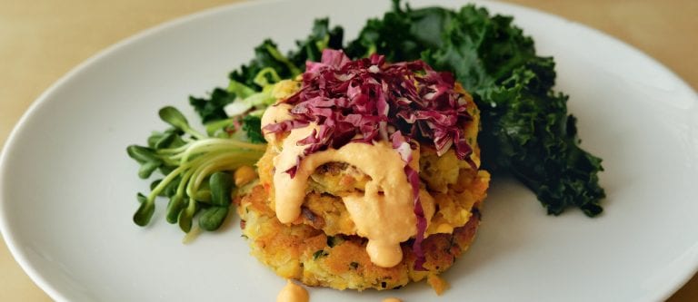 Chickpea burgers with vegetables